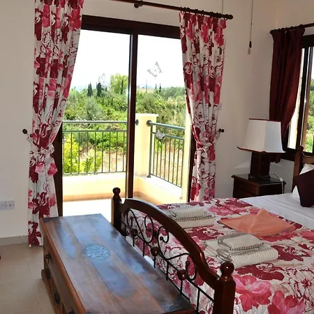 Zefyros Villa *