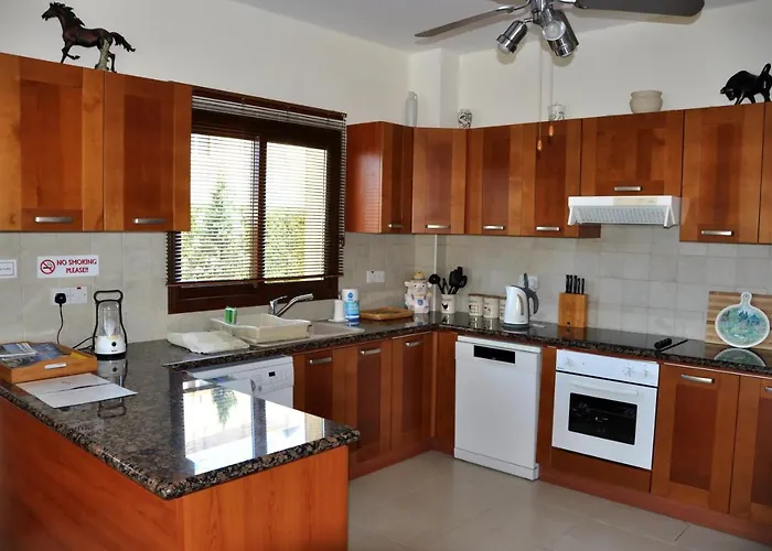 ヴィラ Zefyros ネオ・チョリオ